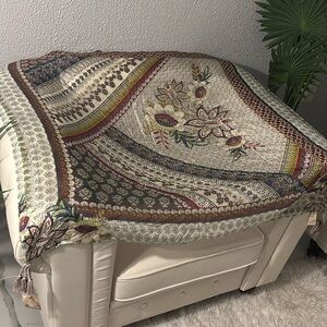 JOHNNY WAS SCARF 💯 SILK Vibrant Floral scarf. Brand New, Measurements: 44" x 44"